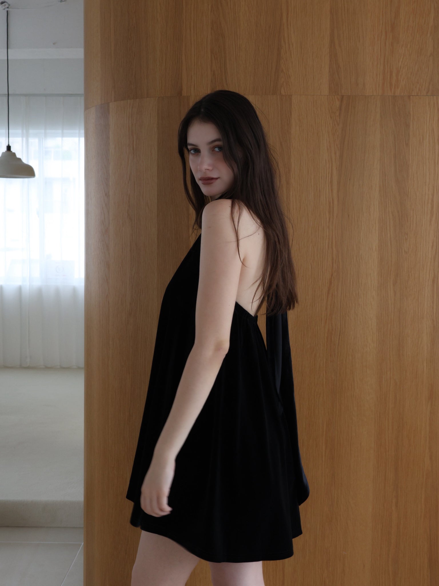 velour back open tie blouse