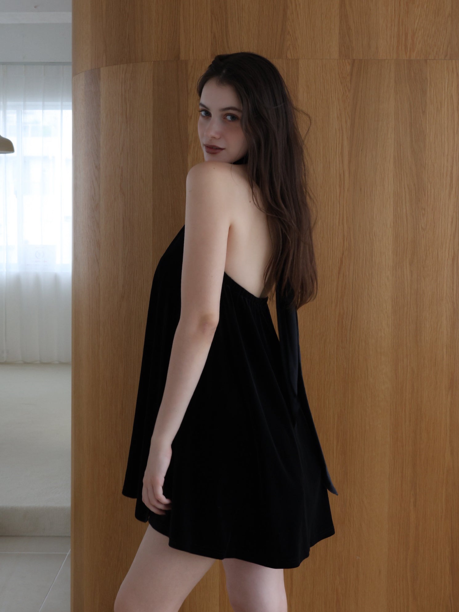 velour back open tie blouse