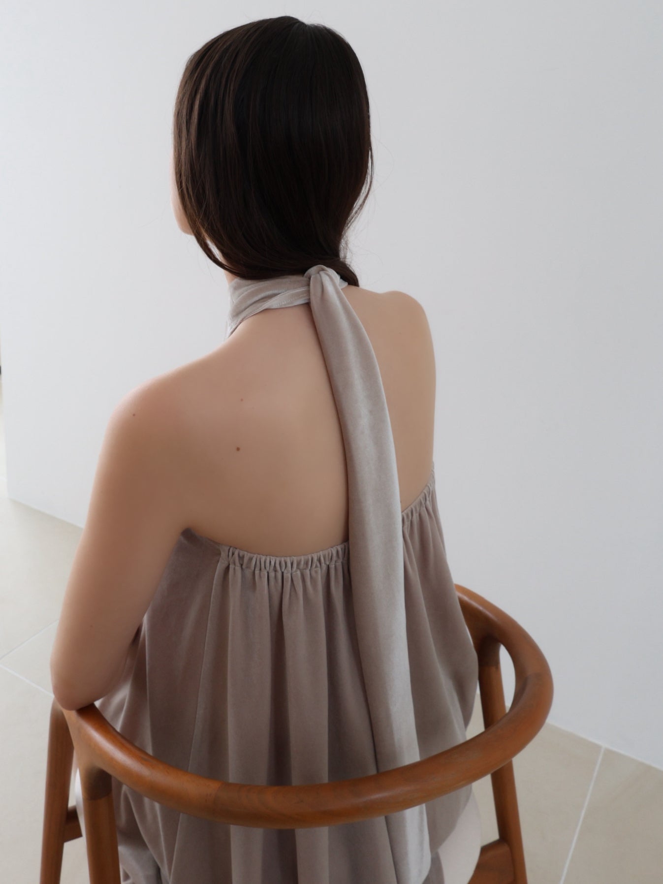 velour back open tie blouse