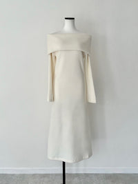 sample sale / off shoulder soft knit dress
