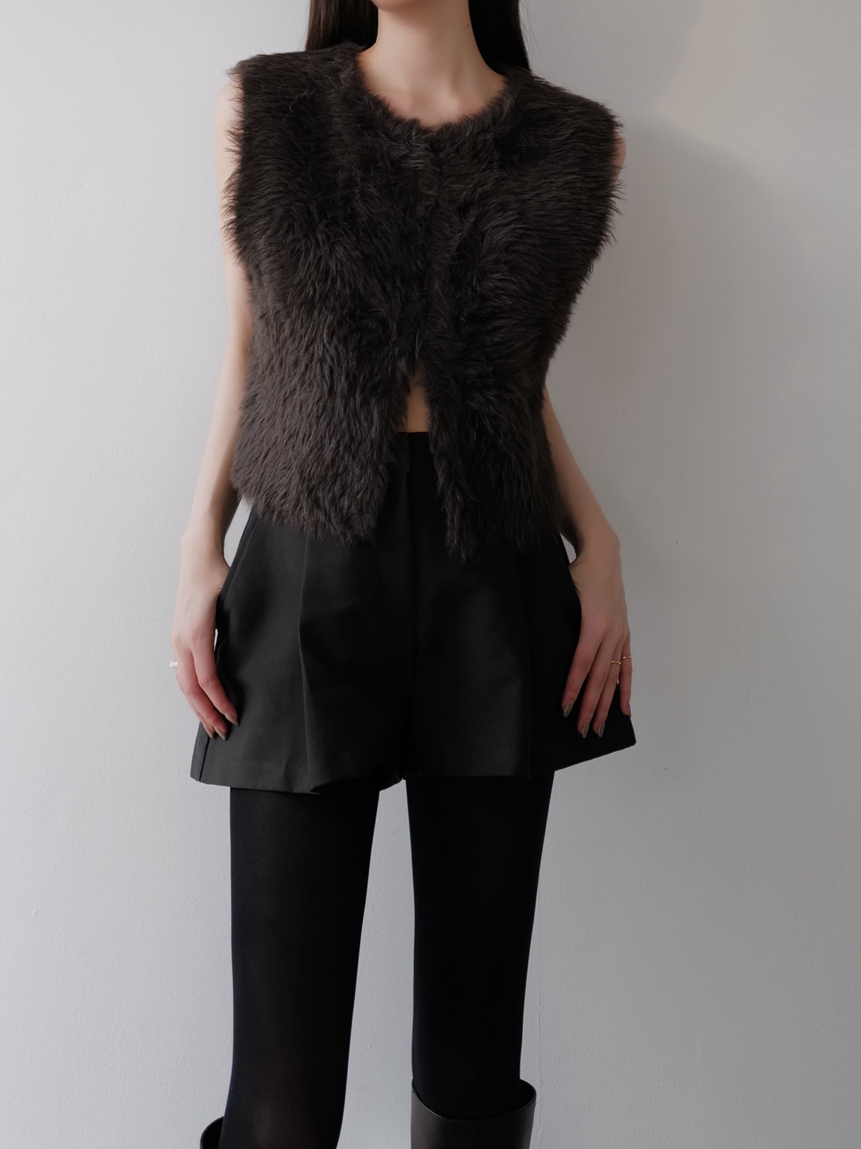mink-like fur short vest