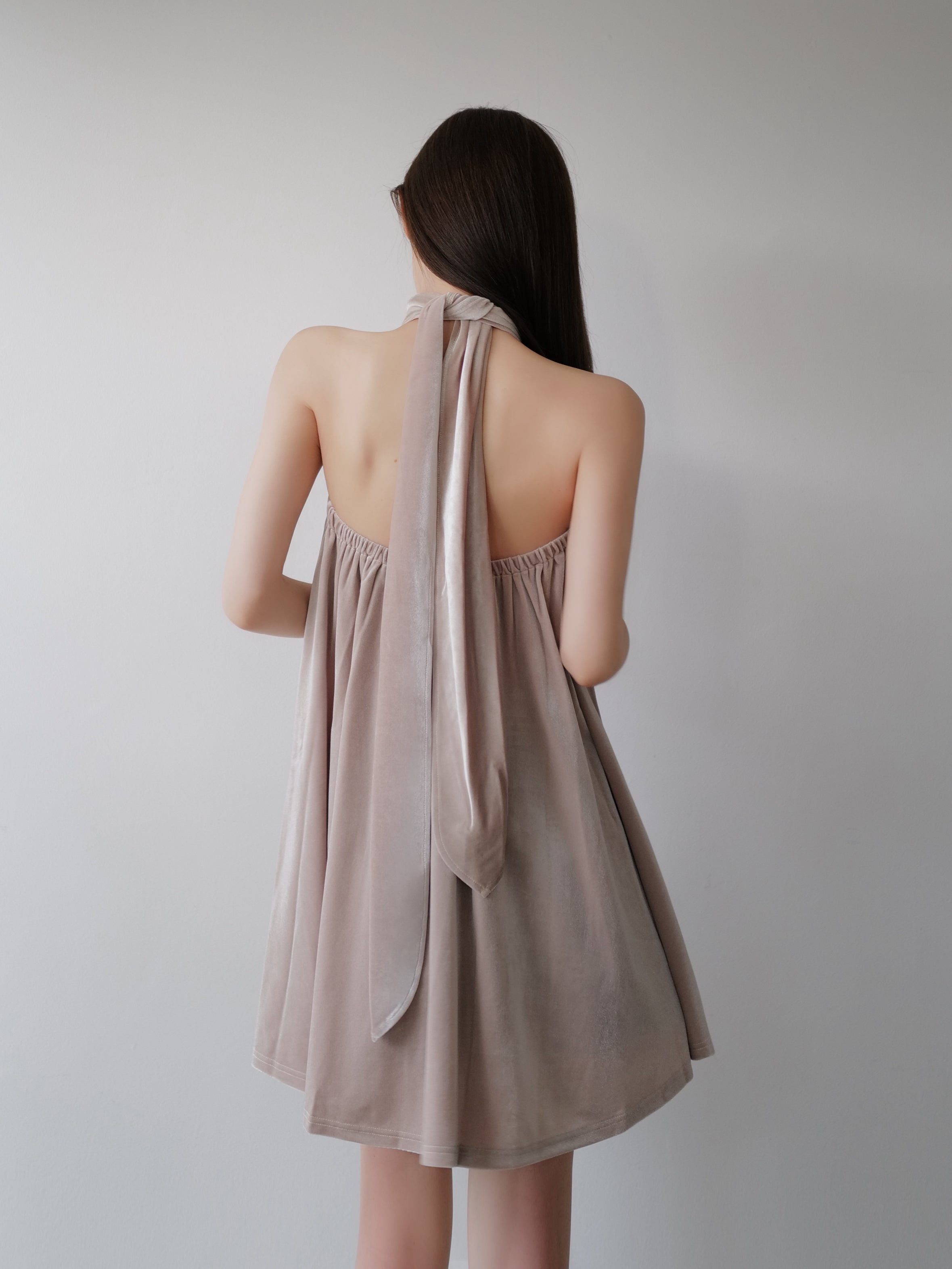 velour back open tie blouse