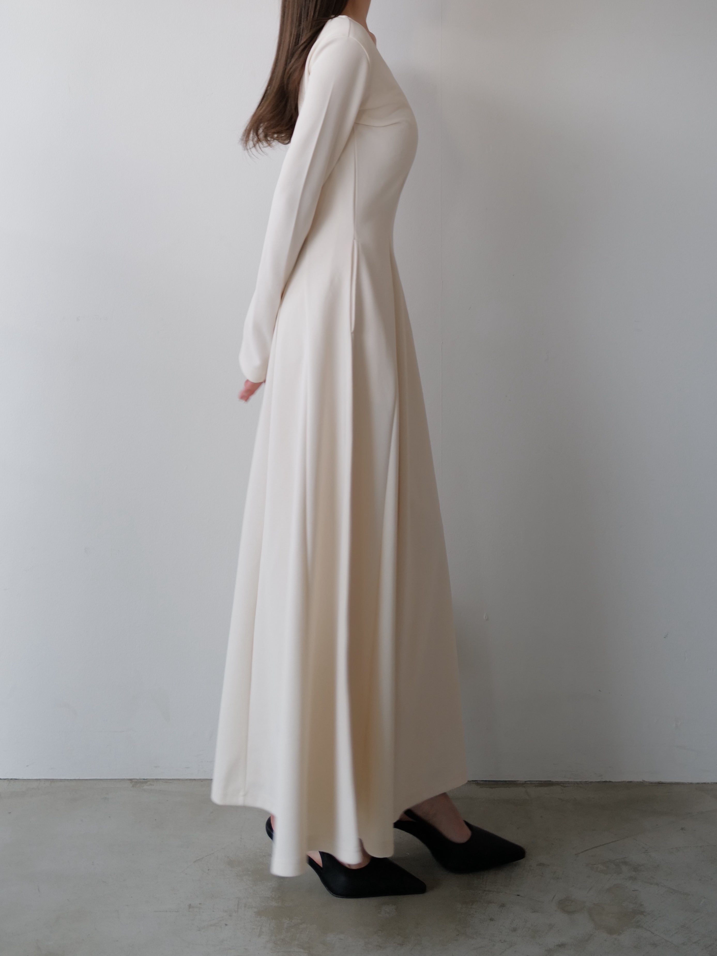 【新品タグ付】maison celon v silhouette dress M v silhouette dress – célon
