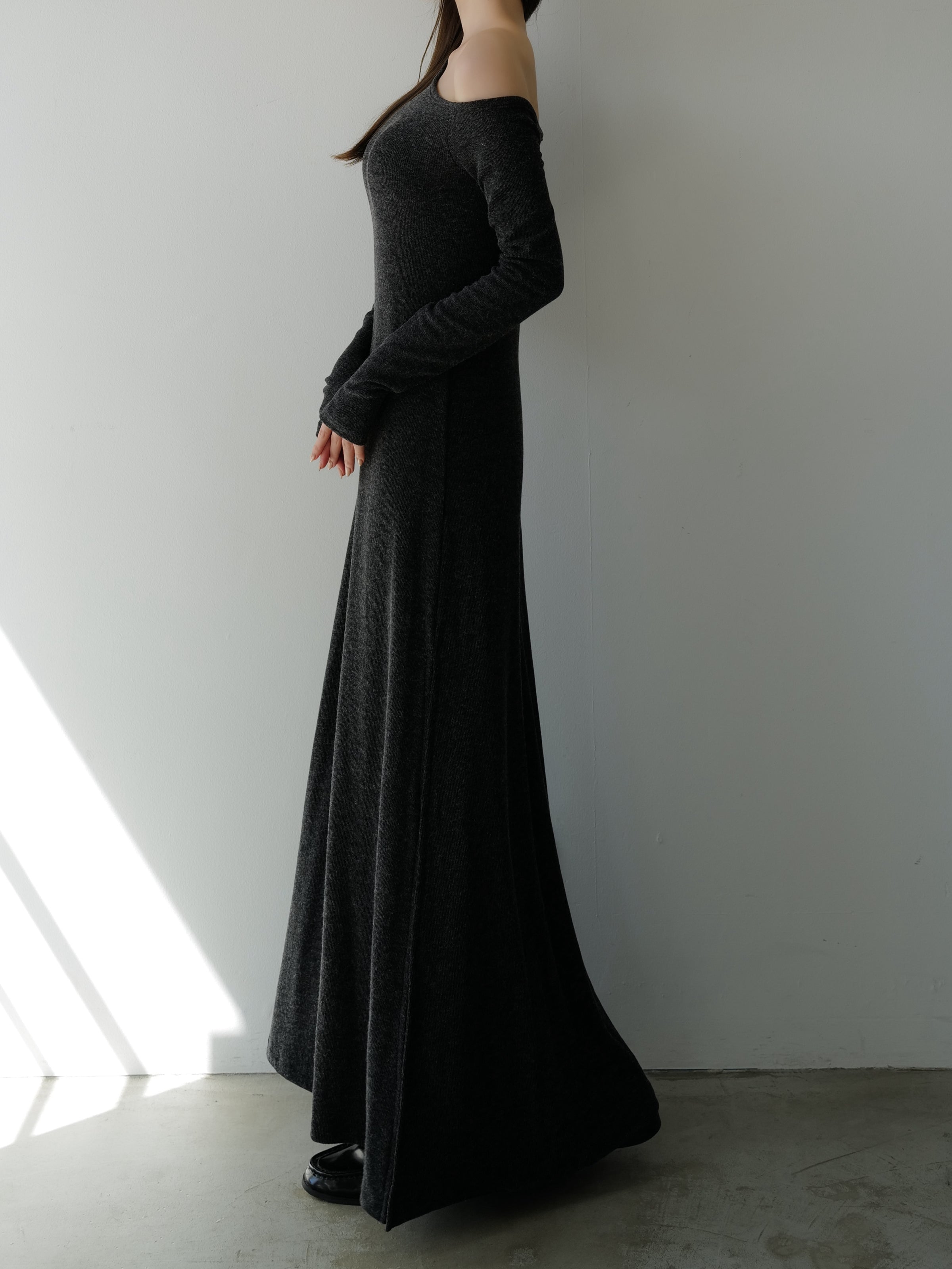 loose shoulder long dress