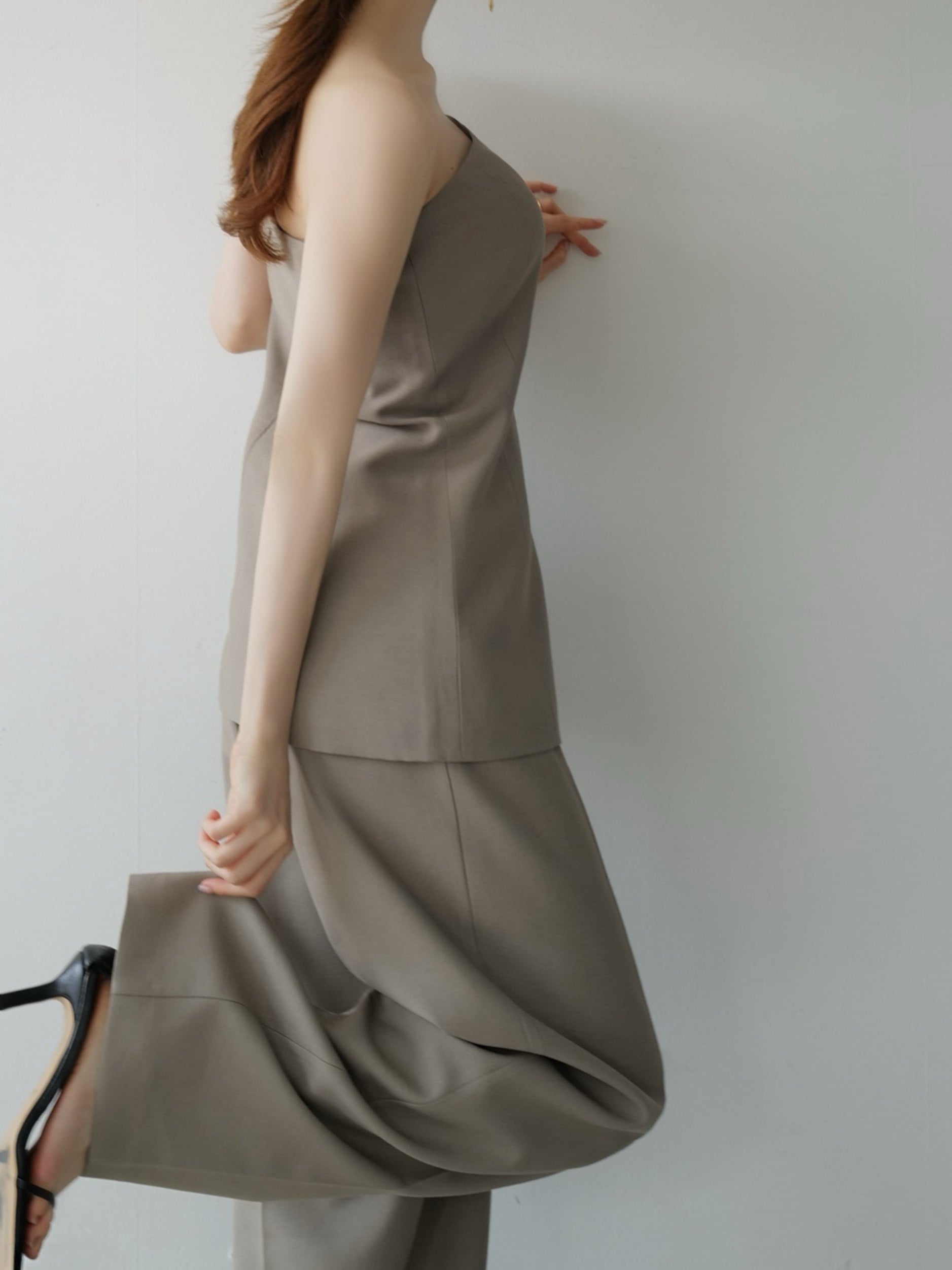 minimal strapless bustier