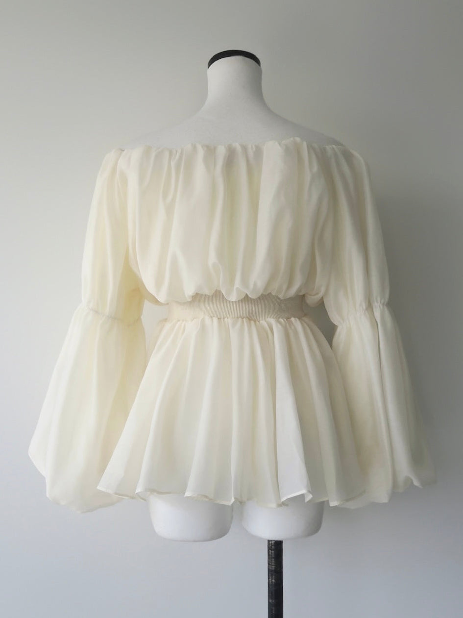 shirring off-shoulder blouse