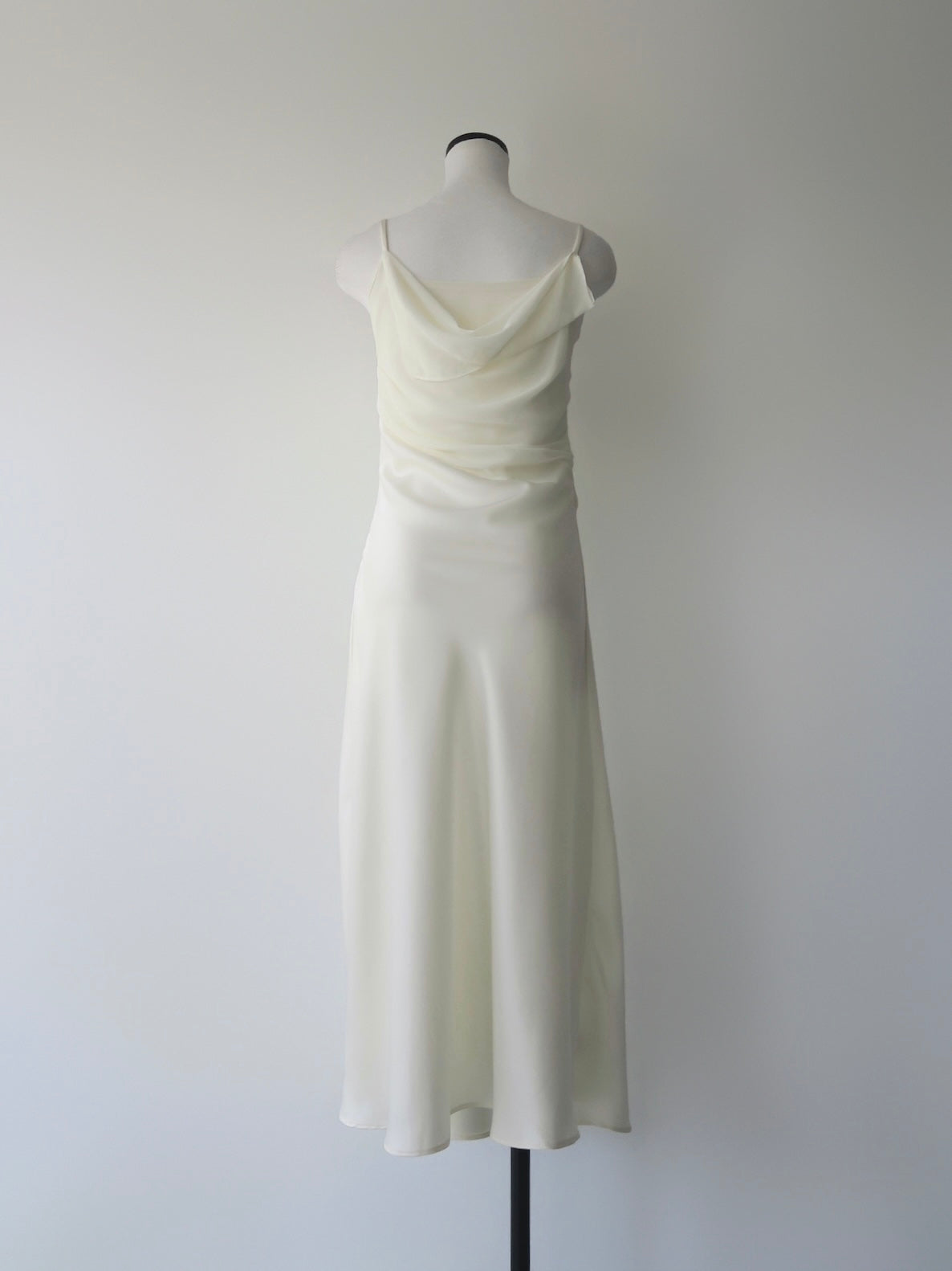 minimalist pleated long dress