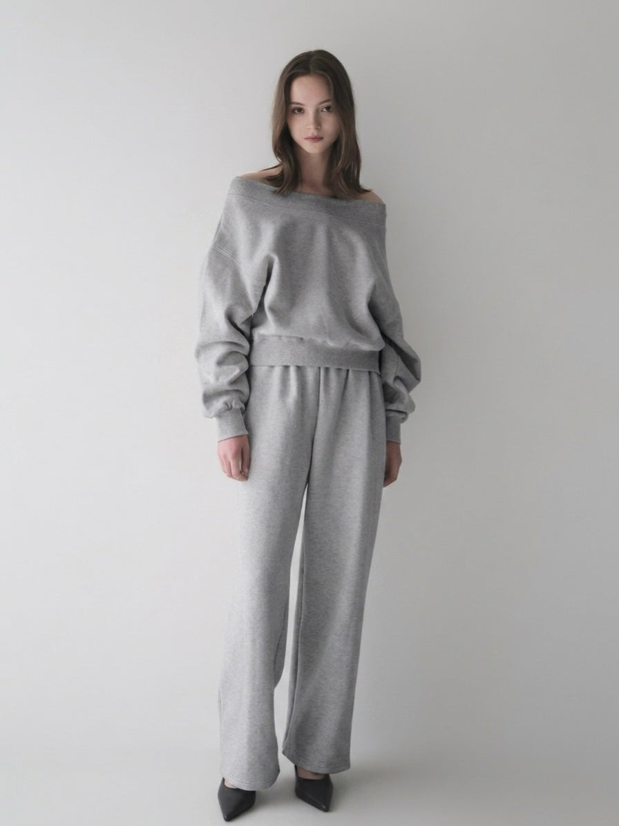 loose sweat pants