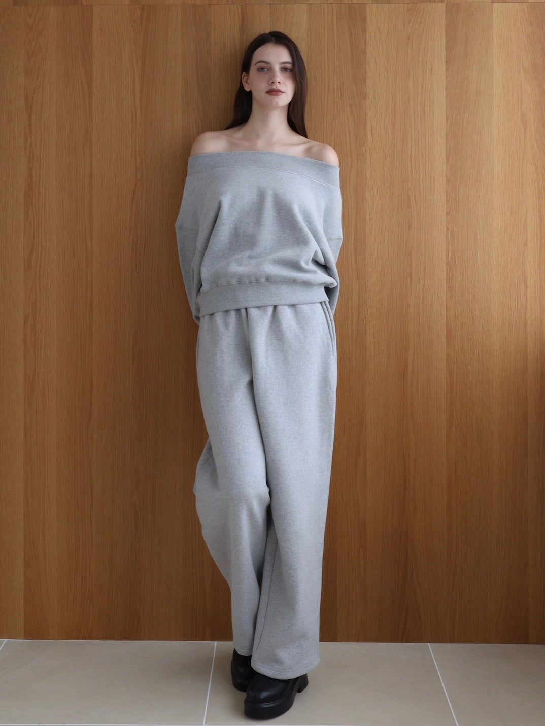 loose sweat pants