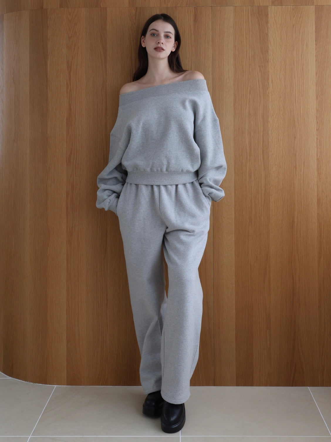 loose sweat pants
