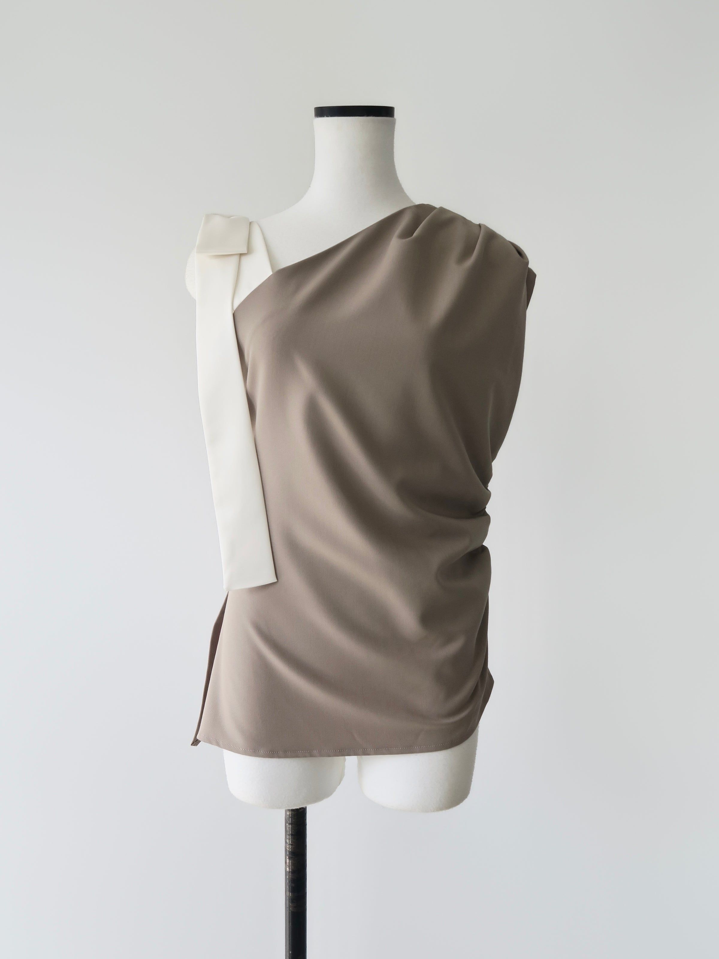 ribbon one shoulder setup