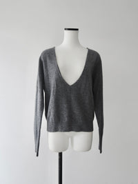 wool v-neck knit