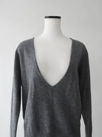 wool v-neck knit