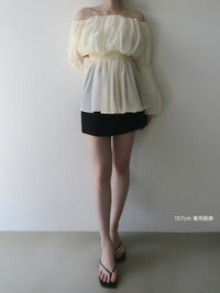 shirring off-shoulder blouse