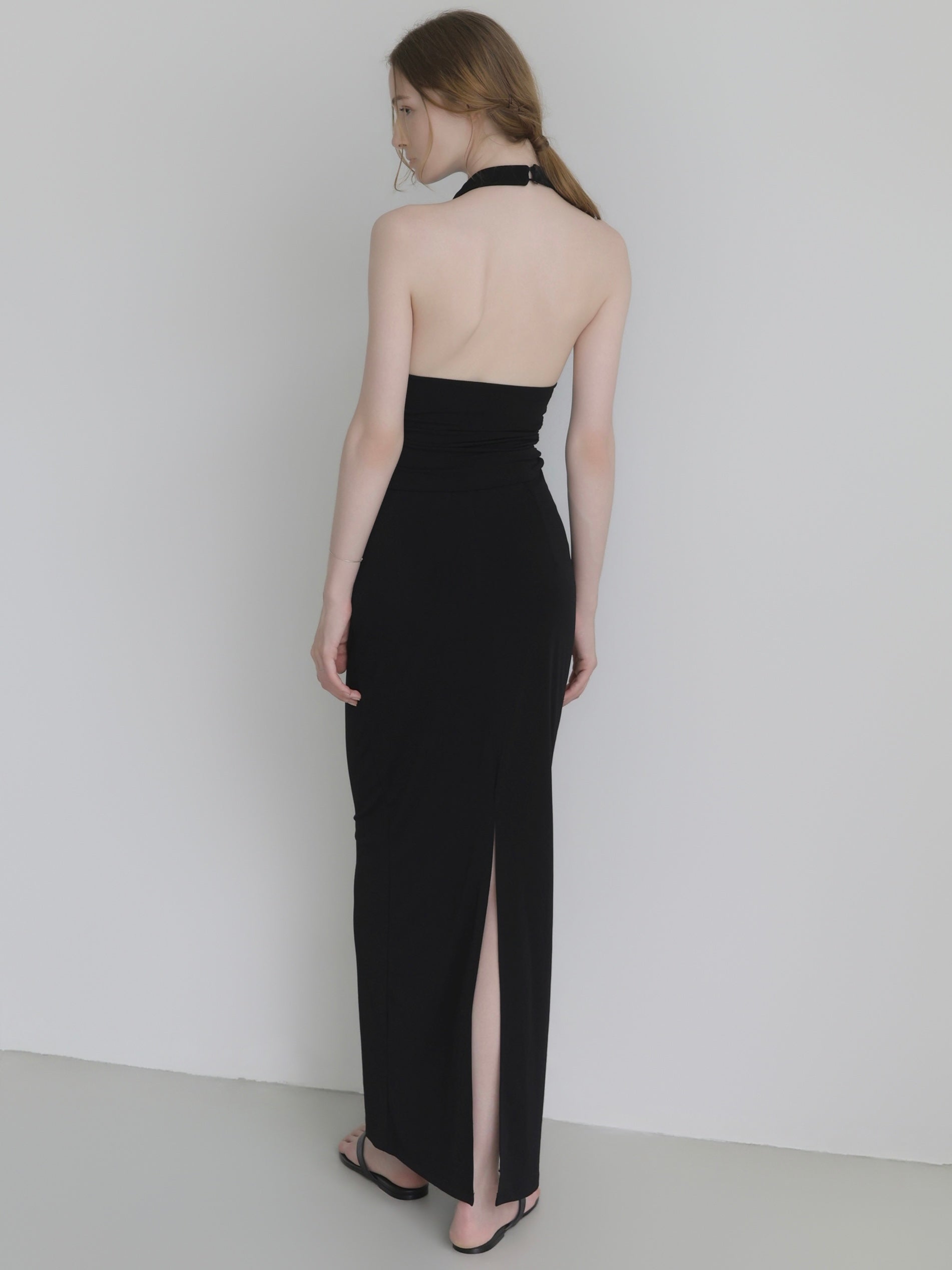 fluid halter neck setup