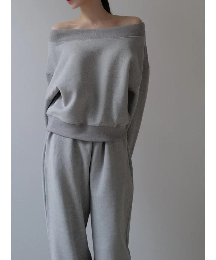 sample sale / off shoulder sweat