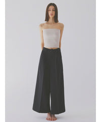 sample sale / center tuck wide pants